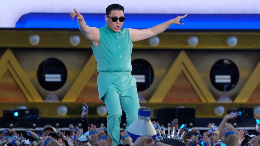 Psy: Το «Gangnam Style» έσπασε το φράγμα των 6 δισ. προβολών στο YouTube