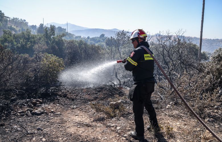 Καλύτερη η εικόνα της φωτιάς στο Ρέθυμνο – «Μάχη» με τις φλόγες και στην Άνδρο