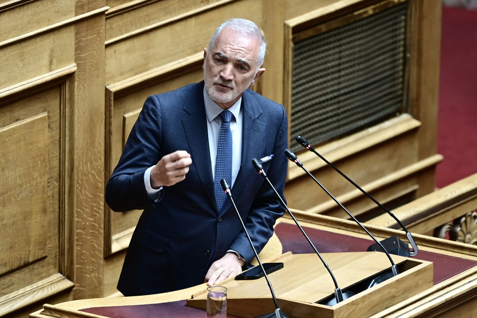Βουλή: Άρση ασυλίας του Μ. Σαλμά εισηγείται η Επιτροπή Δεοντολογίας
