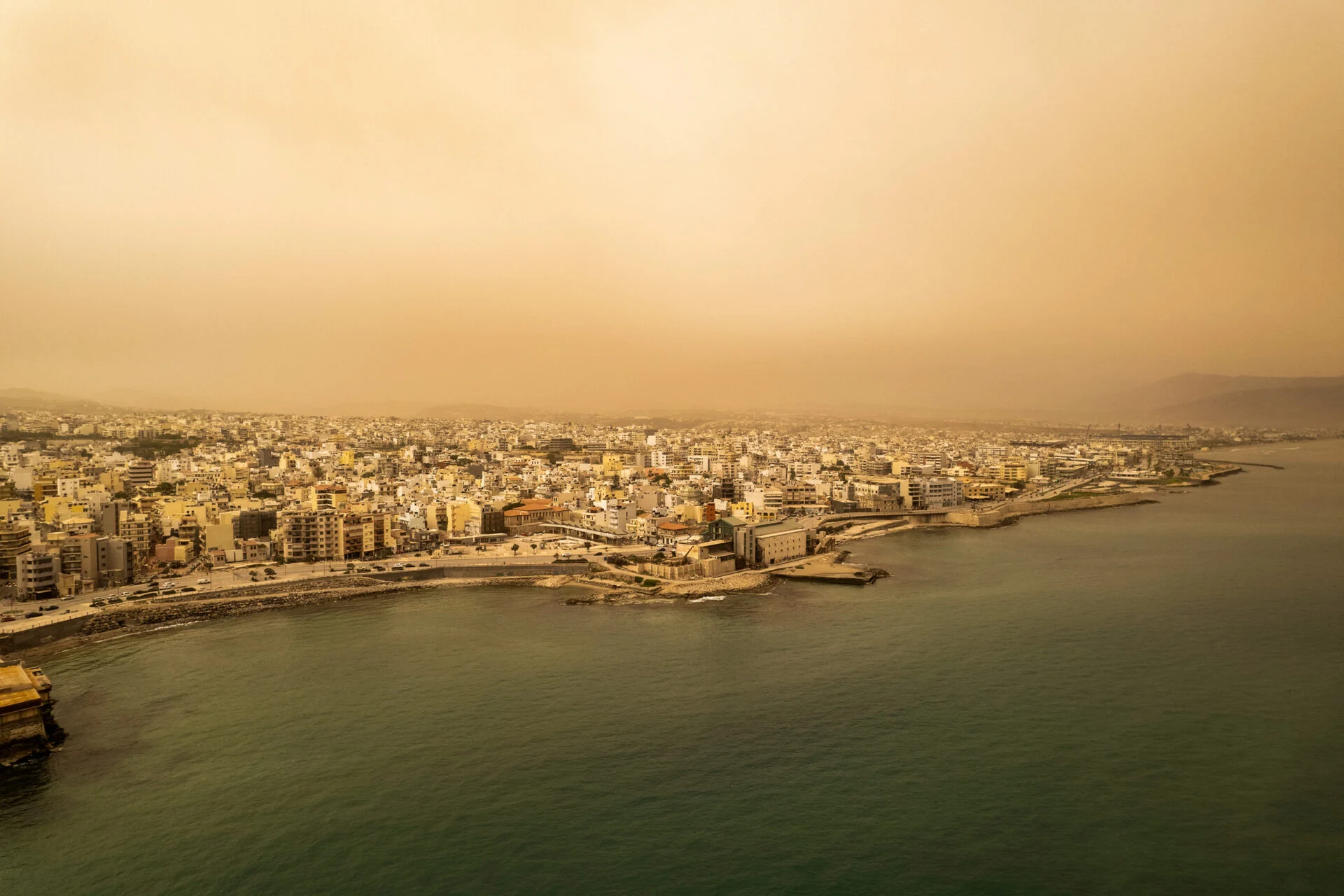 Καιρός: Η αφρικανική σκόνη σκεπάζει τη χώρα