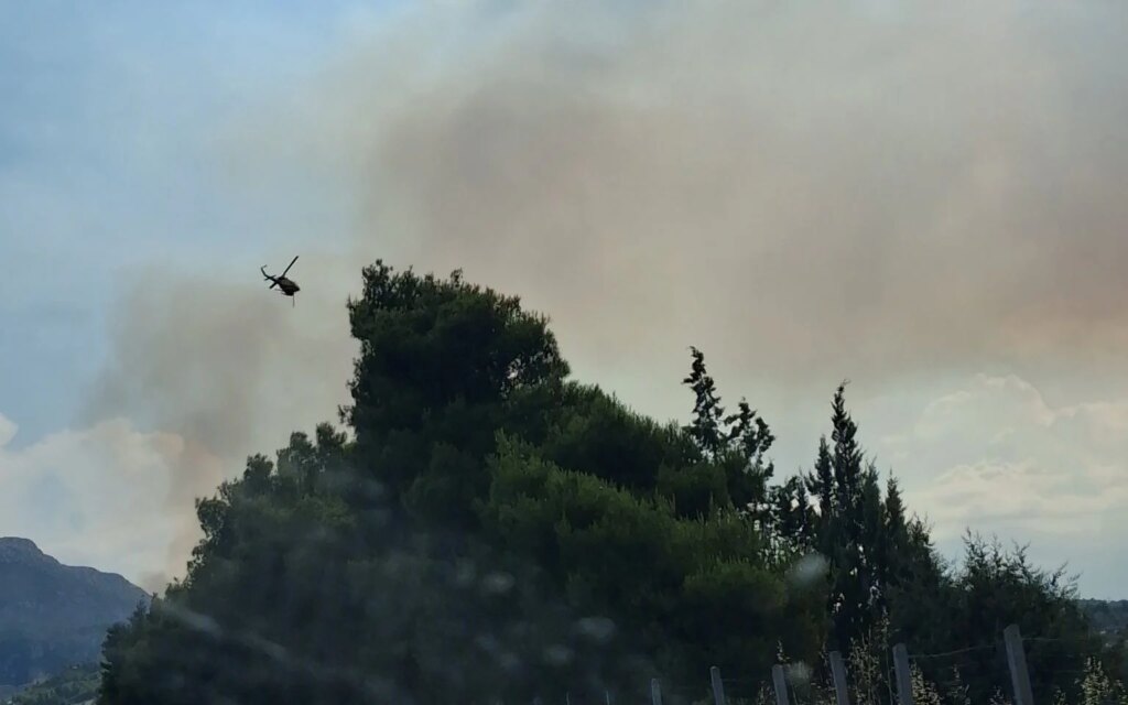 Χωρίς ενεργό μέτωπο η φωτιά στο Σπαθοβούνι Κορινθίας