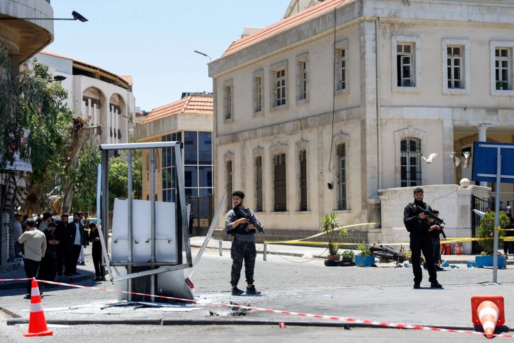 Ένας νεκρός και 36 τραυματίες ο οριστικός απολογισμός από τις εκρήξεις στη Δαμασκό
