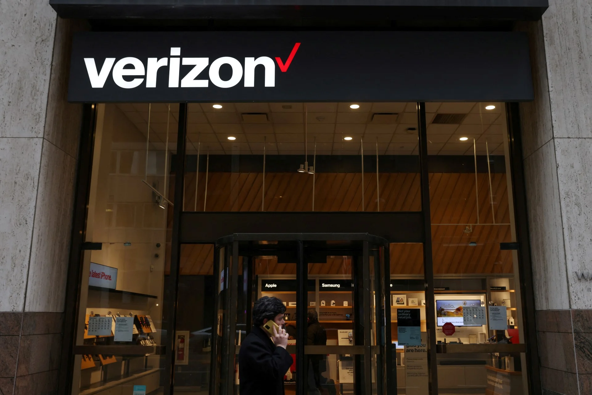 Η Verizon υπέγραψε συμφωνία με την Google αξίας άνω του 1 δισ. δολαρίων