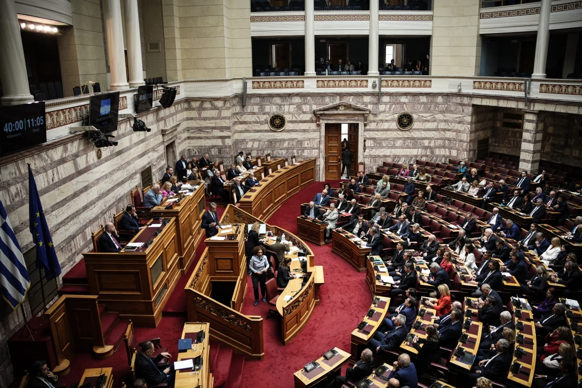 Ψηφίστηκε το νομοσχέδιο για ίση αμοιβή ανδρών και γυναικών