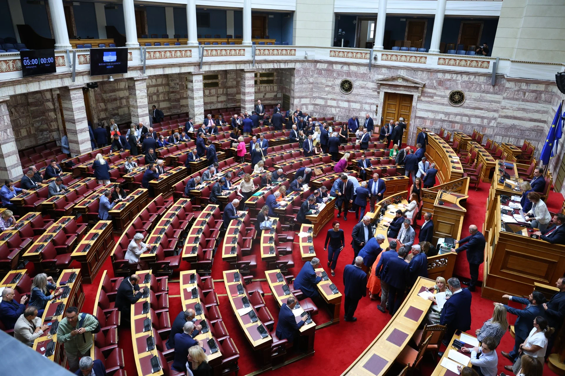 Μετέτρεψε το κόμμα του σε κόμμα διαμαρτυρίας