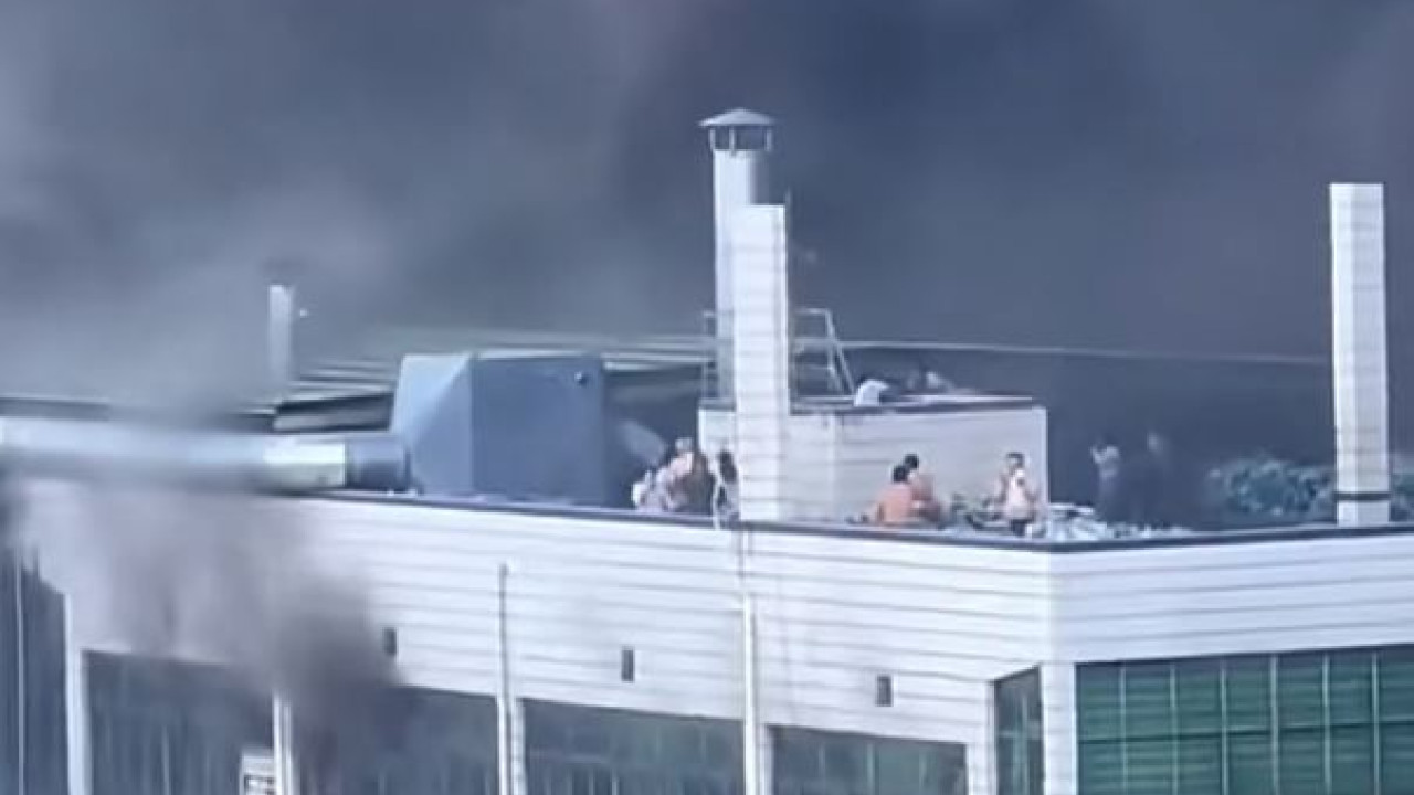 Πυρκαγιά σε εργοστάσιο παπουτσιών στην Κίνα: Αναφορές για νεκρούς