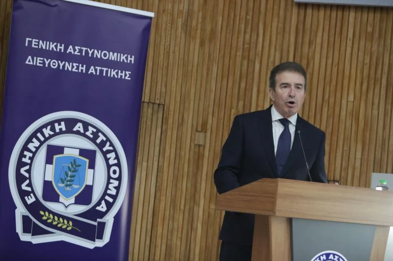 Τέλος τα μπλοκάκια, άμεσος έλεγχος, ψηφιακή αφαίρεση διπλώματος και αποστολή με SMS – News.gr