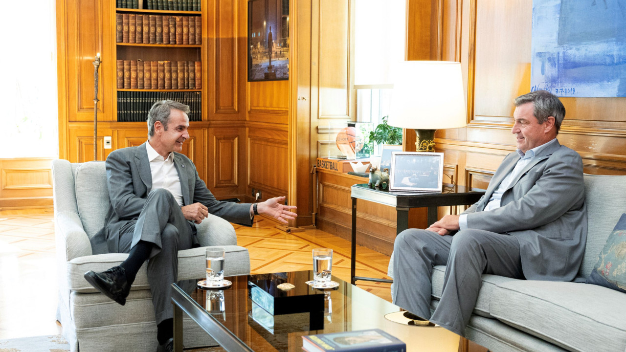Συνάντηση Μητσοτάκη-Σέντερ: Στόχος η εμβάθυνση της οικονομικής συνεργασίας