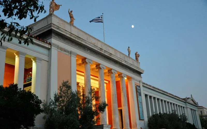 «Έχει πανσέληνο απόψε κι είναι ωραία»