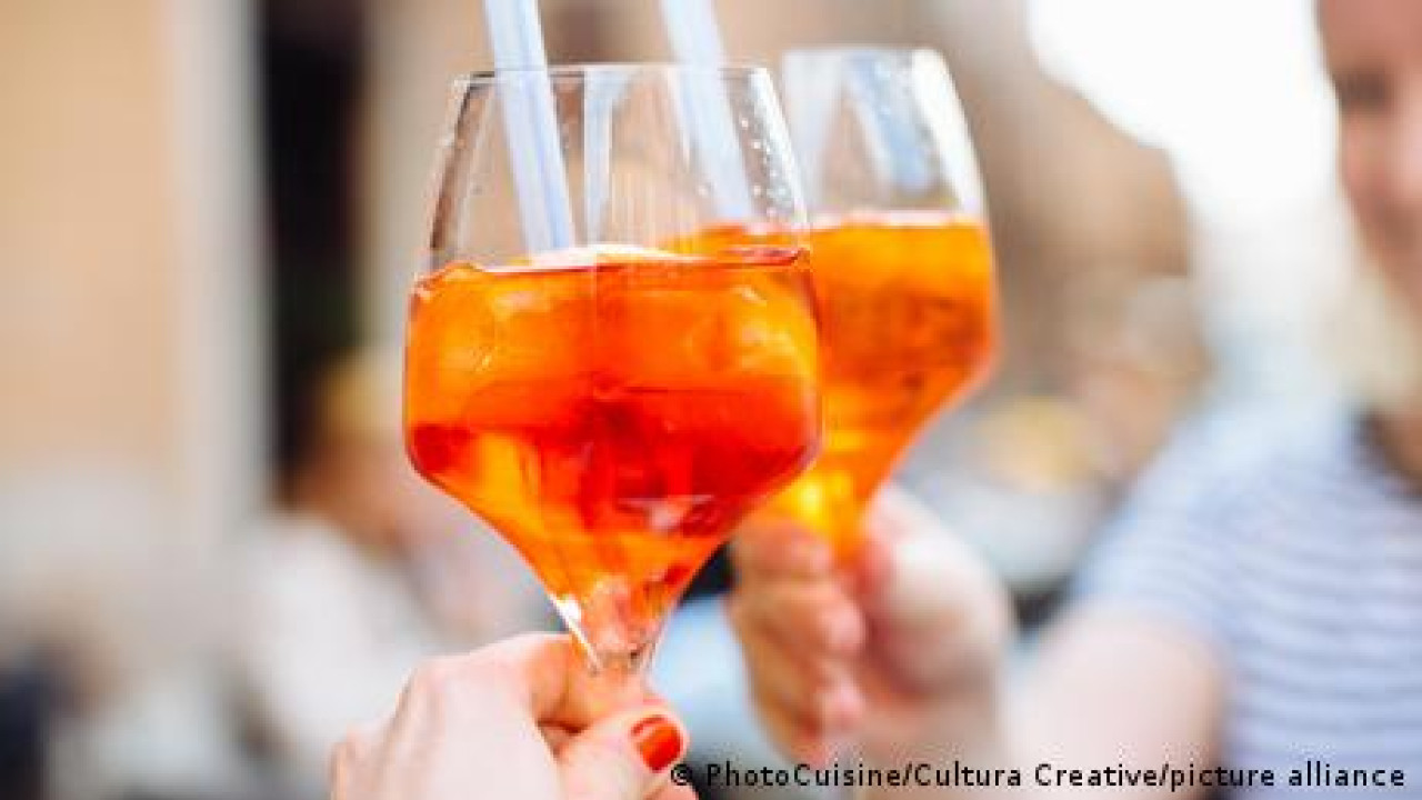 Γερμανία: Μπύρα ή... Aperol Spritz το «εθνικό ποτό»;
