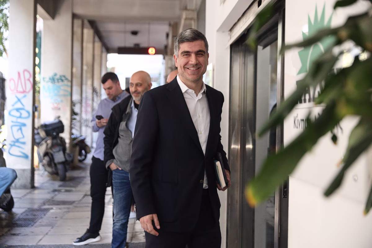 Γλαβίνας: Στη ΔΕΘ θα δείξουμε την προγραμματική μας υπεροχή - Η μείωση της έμμεσης φορολογίας στο επίκεντρο