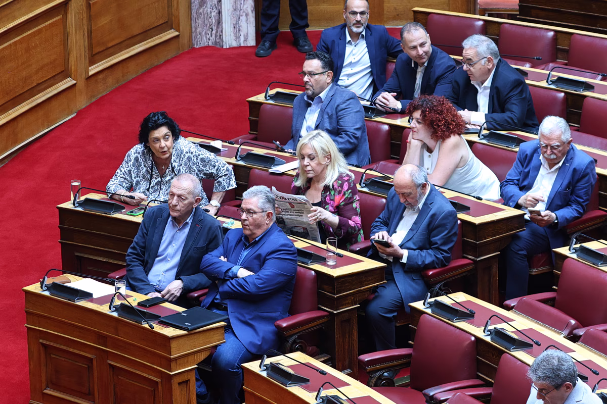 ΚΚΕ: Επανακαταθέτει τροπολογία για την επαναφορά 13ου και 14ου μισθού και σύνταξης