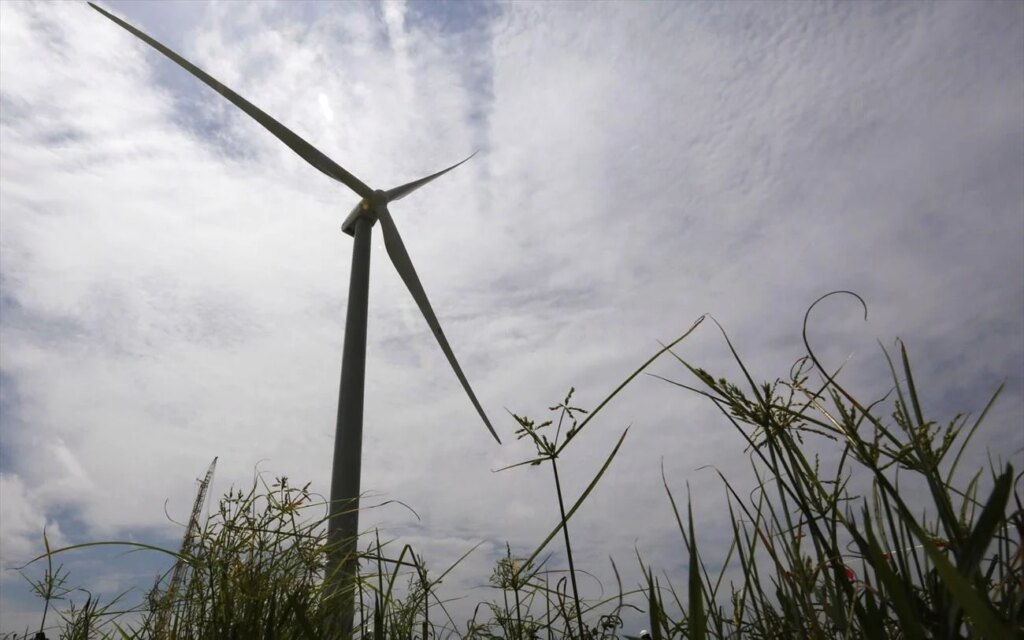 Η TotalEnergies εξαγοράζει την αιολική και ηλιακή ενέργεια της Shell στην Ευρώπη