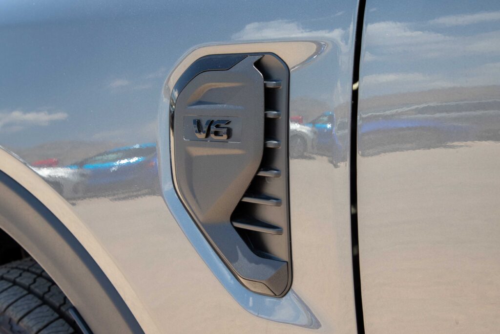 Η Ford επαναπροσδιορίζει τον όρο «Βασική Έκδοση» με τα Ford Ranger XLT