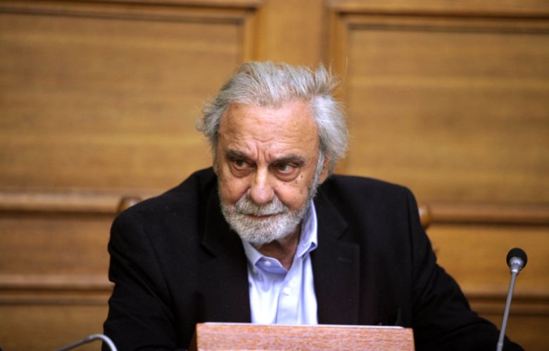 Πέθανε ο ακαδημαϊκός Κωνσταντίνος Τσουκαλάς – News.gr