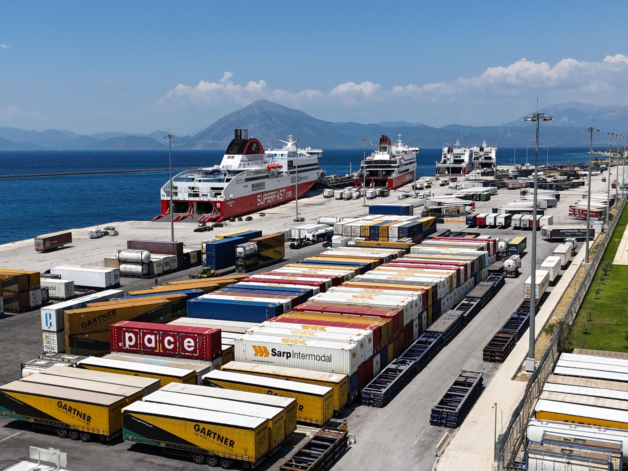 Συνελήφθη Γάλλος με «καμουφλαρισμένους» αντιαρματικούς πυραύλους που φορτώθηκαν στην Πάτρα