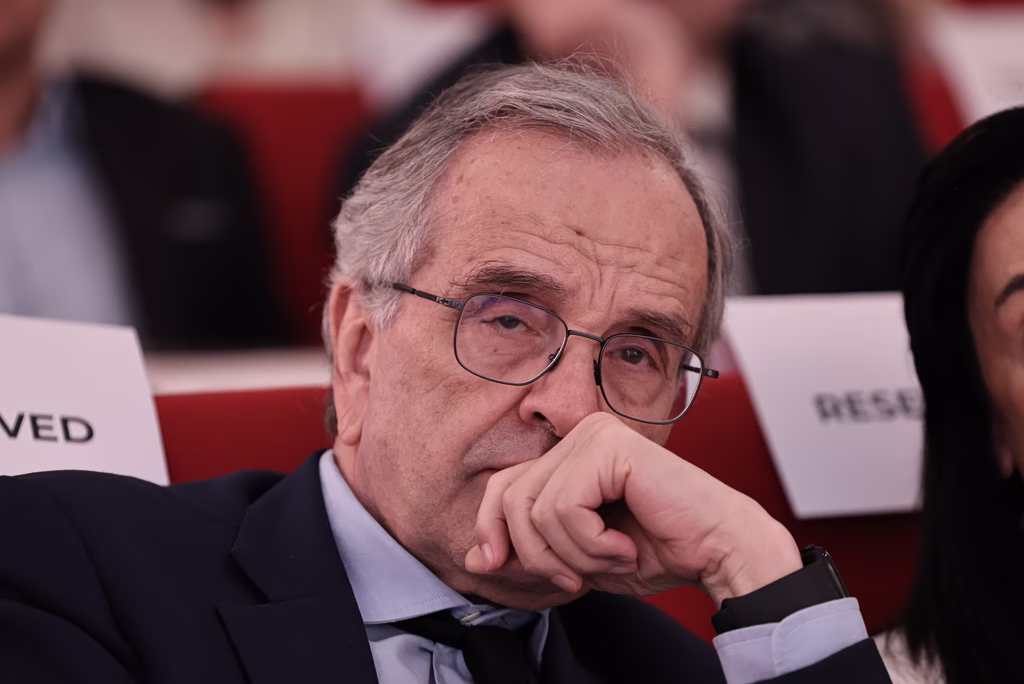 Αντίστροφη μέτρηση για το κόμμα Σαμαρά – Ανοδική τάση «δείχνουν» οι δημοσκοπήσεις