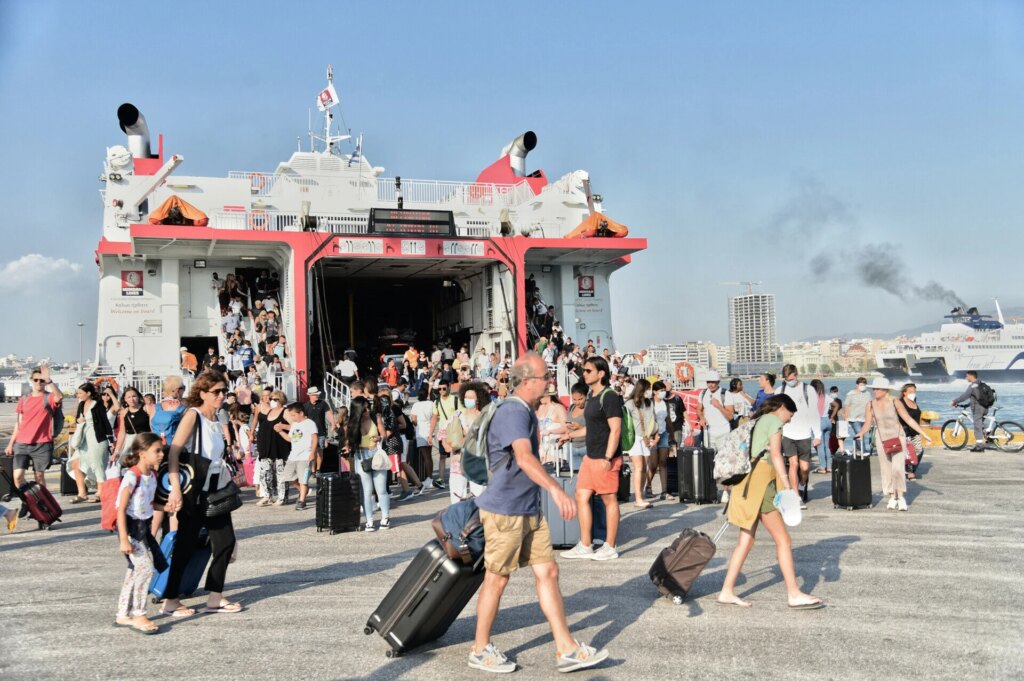 «Καμπανάκι» για ελληνική ακτοπλοΐα δύο ταχυτήτων