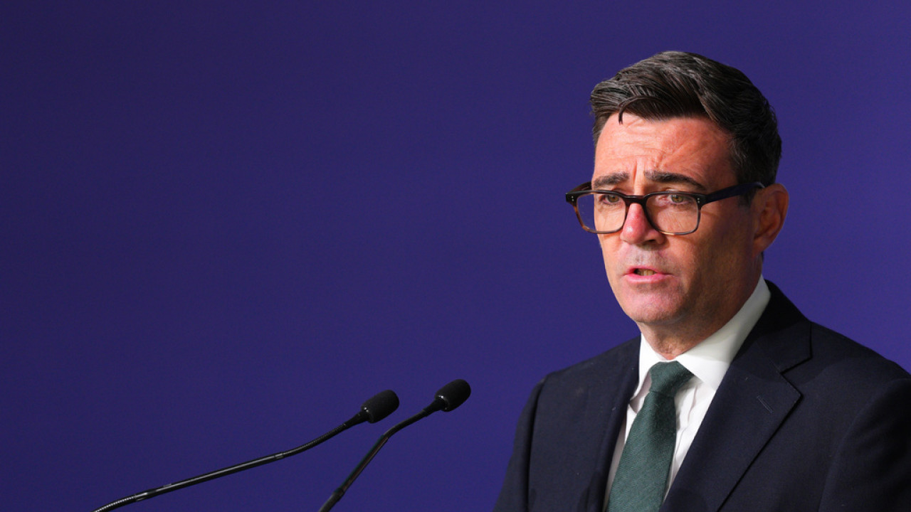 Η Βρετανία προχωρά σε σχέδιο κατασκευής κατοικιών για να μειώσει την έλλειψη στέγης ύψους 10 δισ. λιρών