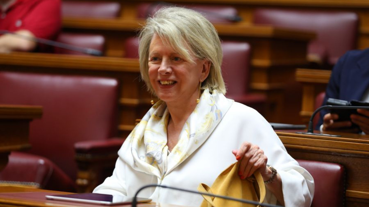 «Ναι» και από το ΠΑΣΟΚ στην Έλενα Ακρίτα για την αντιπροεδρία της Βουλής