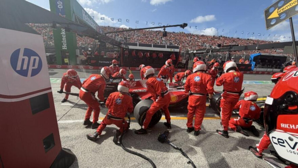 Formula 1: Ειρωνείες και μπηχτές από Χάμιλτον στους μηχανικούς της Ferrari