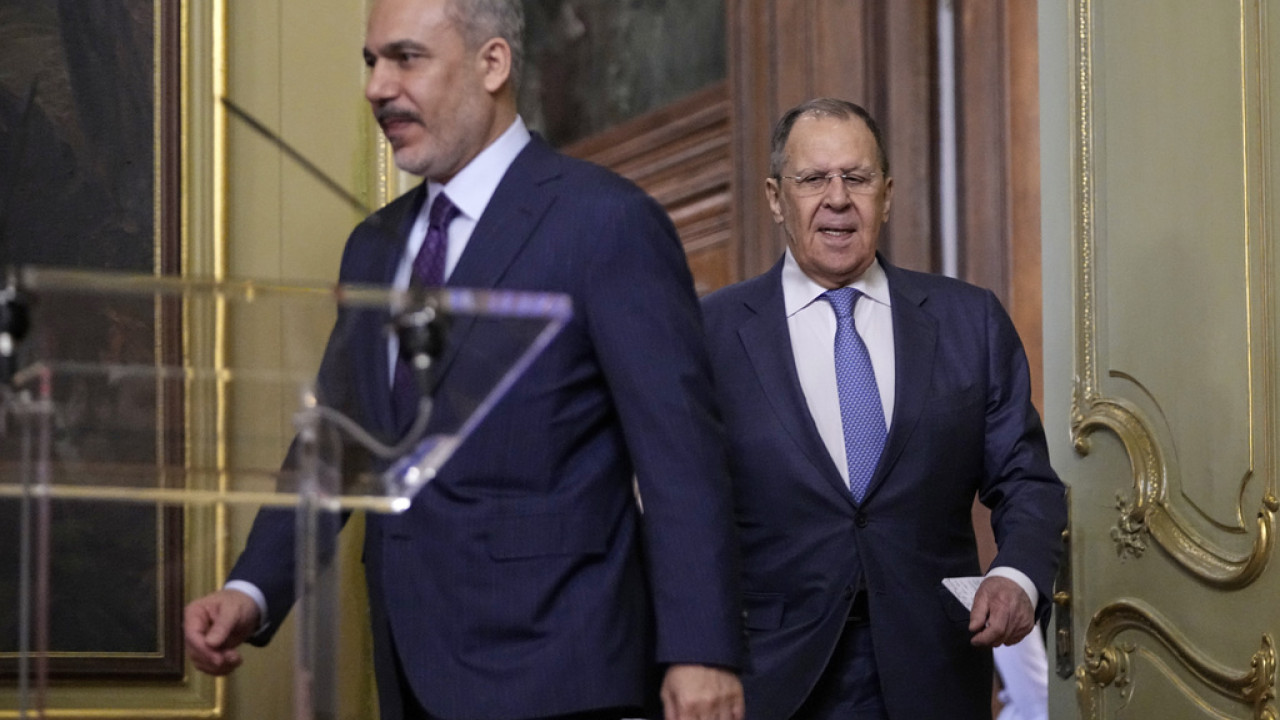 Λαβρόφ προς Τουρκία: «Αναπόφευκτες οι επιπτώσεις του να είσαι μέλος του ΝΑΤΟ»