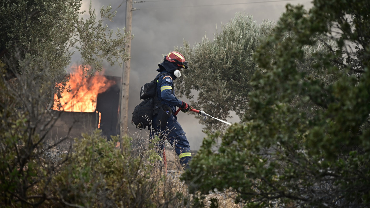 Κουβαράς Αττικής: Από δίκτυο ηλεκτροδότησης η πρόκληση της πυρκαγιάς