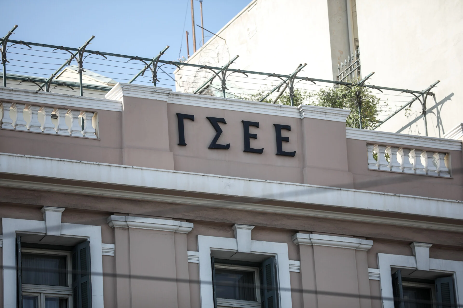 «Η ανάπτυξη δεν μπορεί να αξιολογείται με βάση τους αριθμούς. Πρέπει να αποτυπώνεται στη ζωή των εργαζομένων».