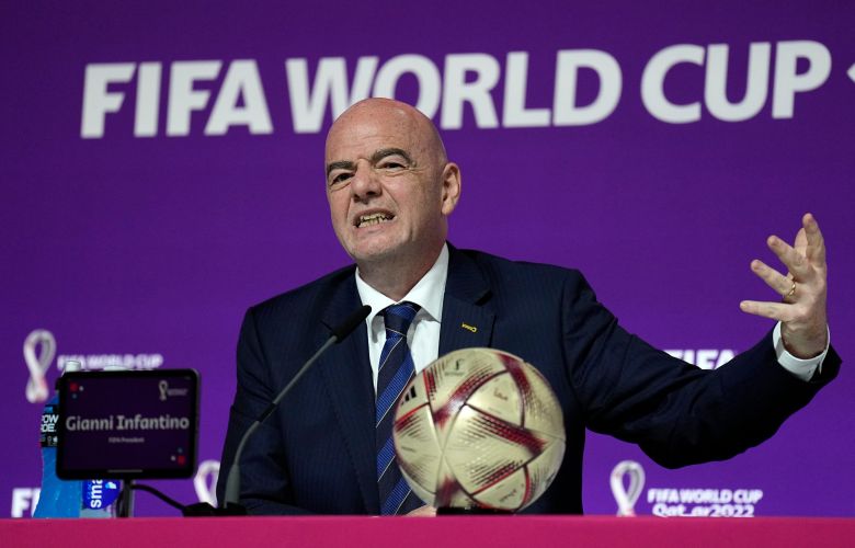 «Ο Ινφαντίνο παρακαλεί τον Τραμπ να σώσει τη θέση του στην FIFA» – News.gr