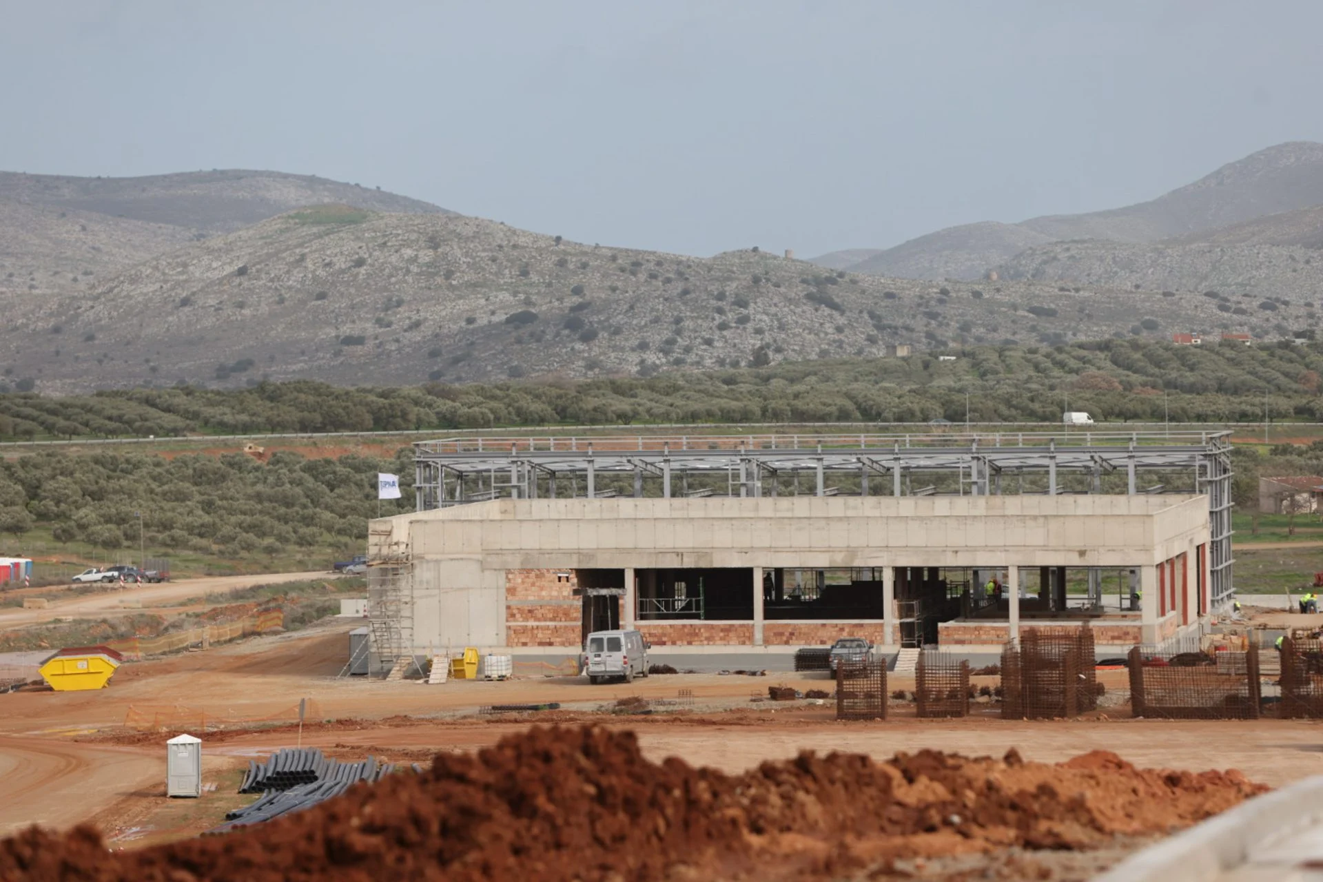 Απάντηση για το κόστος εξοπλισμού αεροναυτιλίας του νέου Διεθνούς Αερολιμένα Ηρακλείου