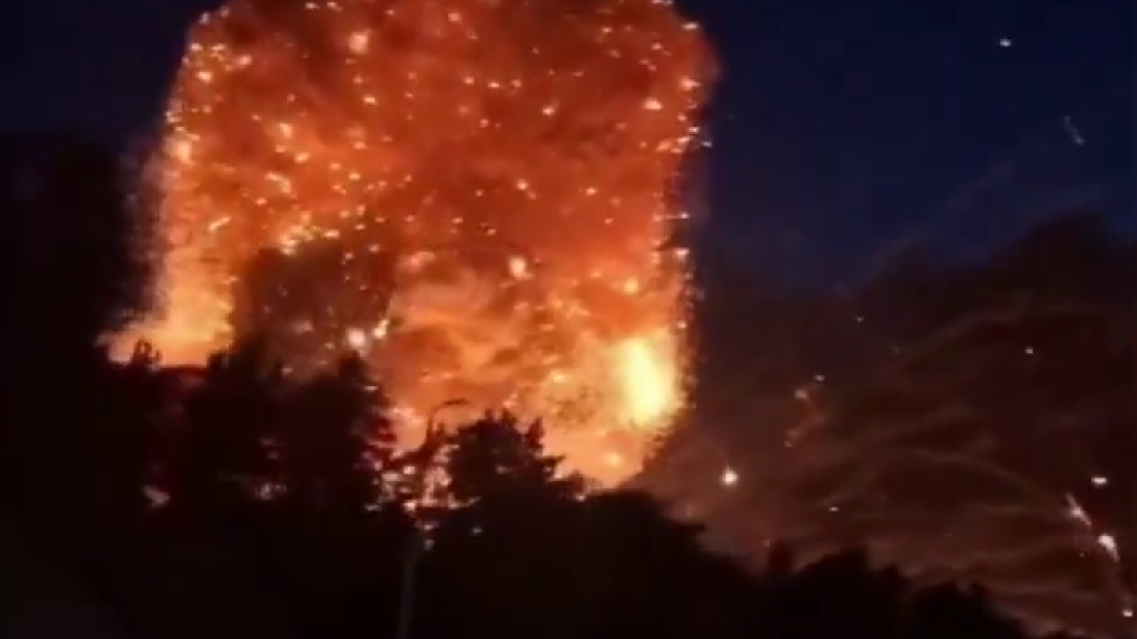 Ουκρανία: Σειρά εκρήξεων και μεγάλη πυρκαγιά σε αποθήκη εκρηκτικών μετά από Ρωσική επίθεση