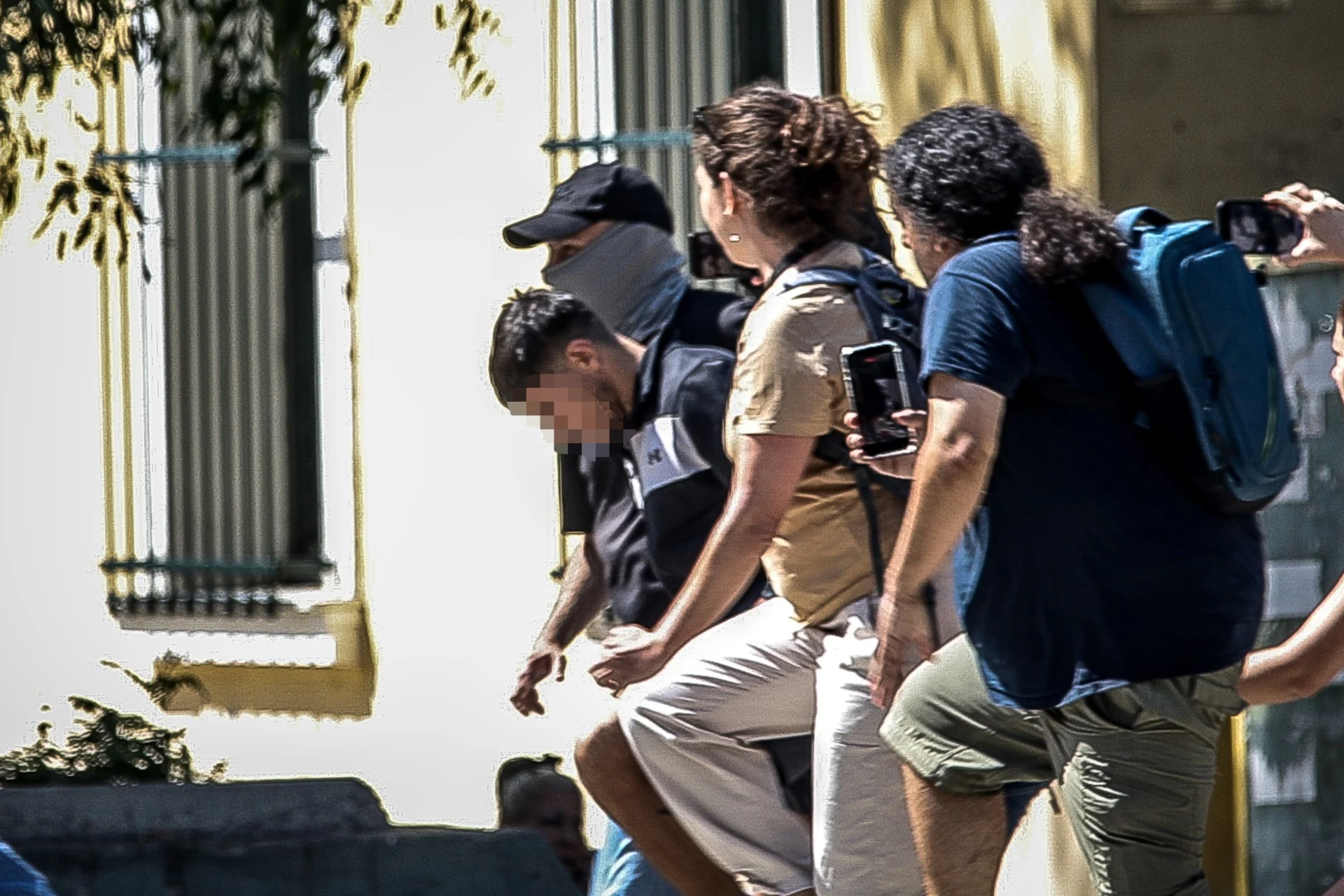 Δολοφονία Βρετανίδας στην Κυψέλη: «Τη βρήκα νεκρή και την έβαλα στη βαλίτσα πάνω στον πανικό μου»