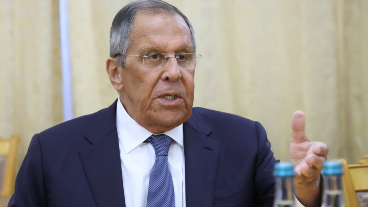 Λαβρόφ: Η Βρετανία κινδυνεύει να θεωρηθεί μέρος του πολέμου στην Ουκρανία – Η Μόσχα απειλεί με «συνέπειες»