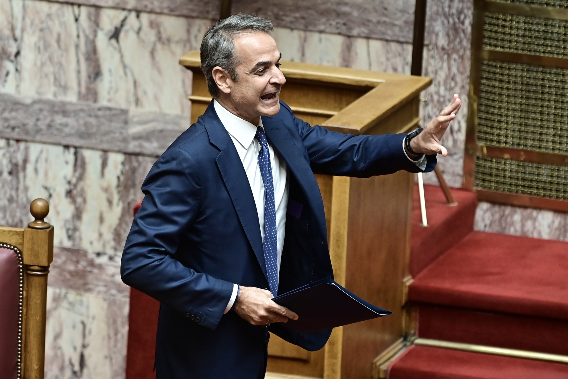 Στην εποχή των «αναλώσιμων πολιτικών»