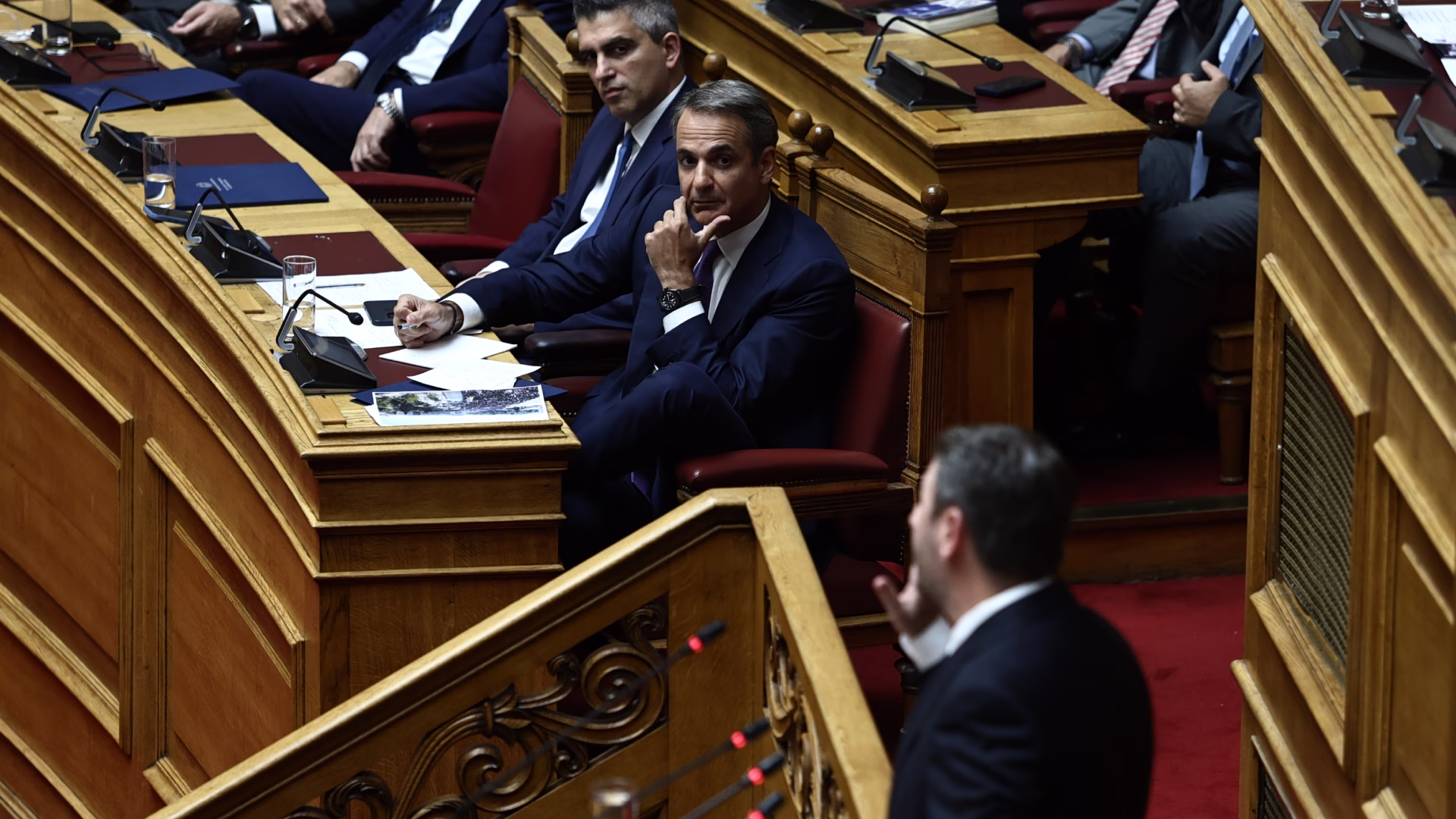 Θα συγκυβερνήσει το ΠΑΣΟΚ με τη δεξιά; Το παρασκήνιο με την τοποθέτηση Λούσκου