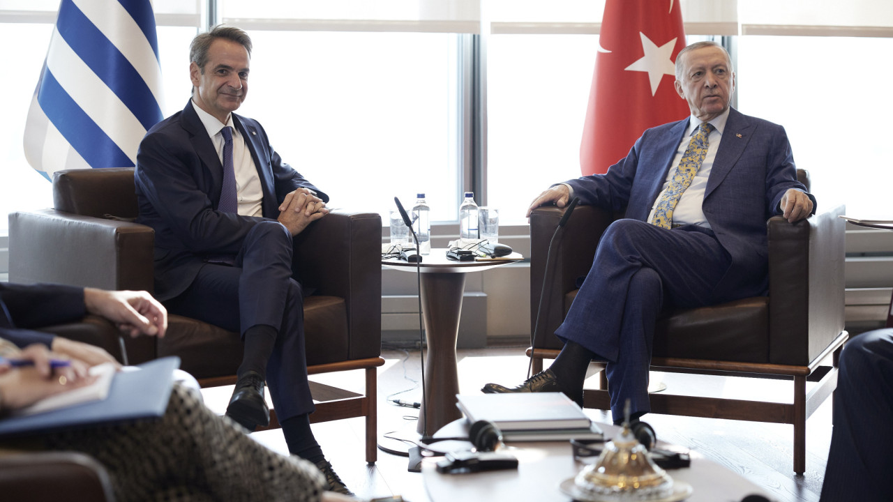 Πώς επηρεάζεται το πολιτικό τοπίο από την ένταση στα ελληνοτουρκικά