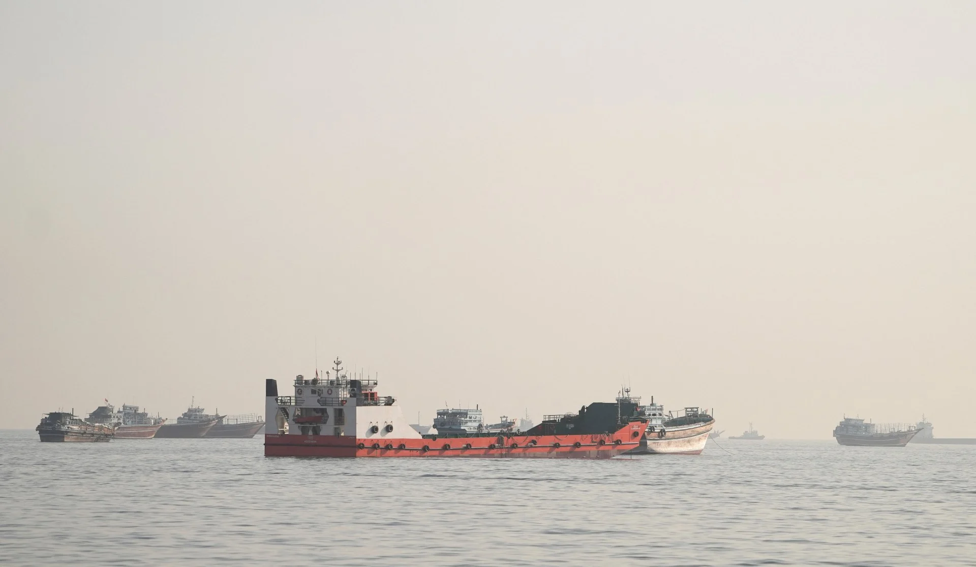 Φορτηγό πλοίο επλήγη με βλήμα στην Ερυθρά Θάλασσα