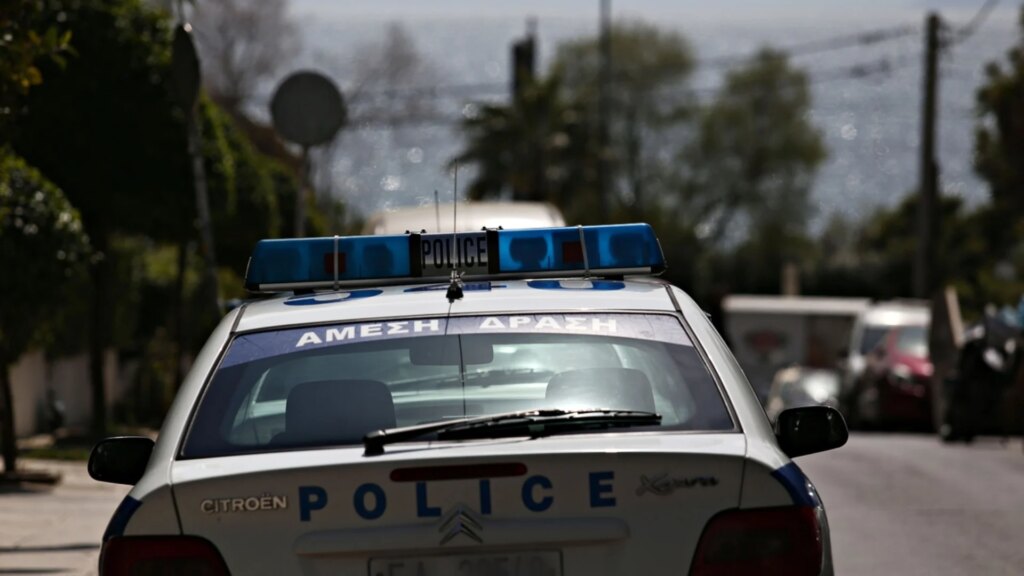 Θεσσαλονίκη: Δύο συλλήψεις για ξυλοδαρμό υπαλλήλου καταστήματος ψιλικών
