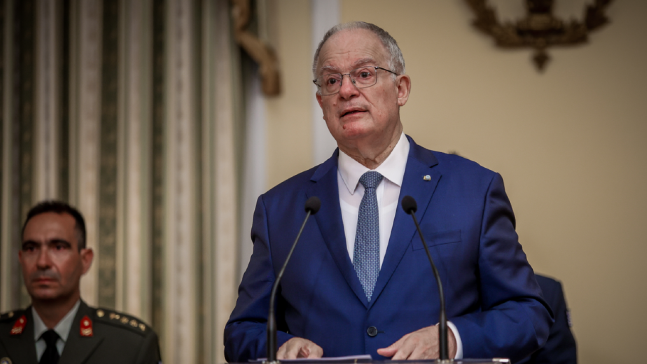ΚωνσταντίνοςΤασούλας: «Η σκέψη μας στις οικογένειες των δύο επαγγελματιών»