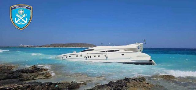 Κύθηρα: Προσάραξη θαλαμηγού - Διασώθηκε ο Γερμανός κυβερνήτης (βίντεο)