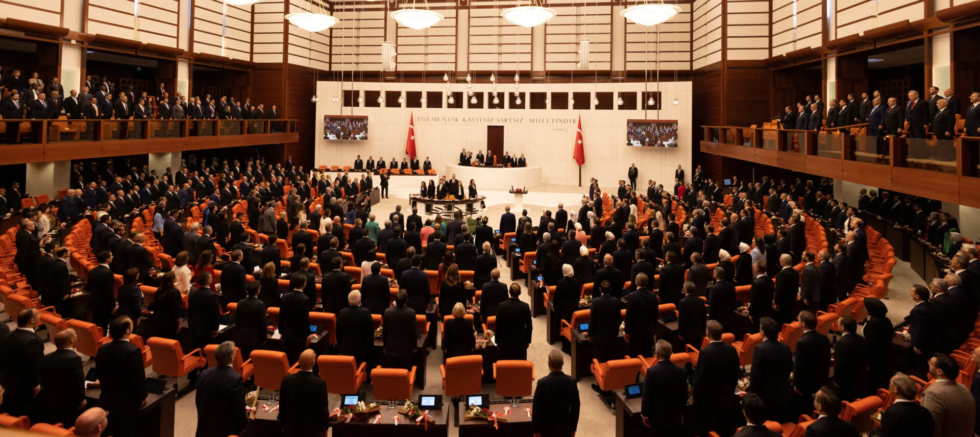 Το κοινοβούλιο ενέκρινε περιορισμένη αμνηστία για ορισμένους Κούρδους μαχητές