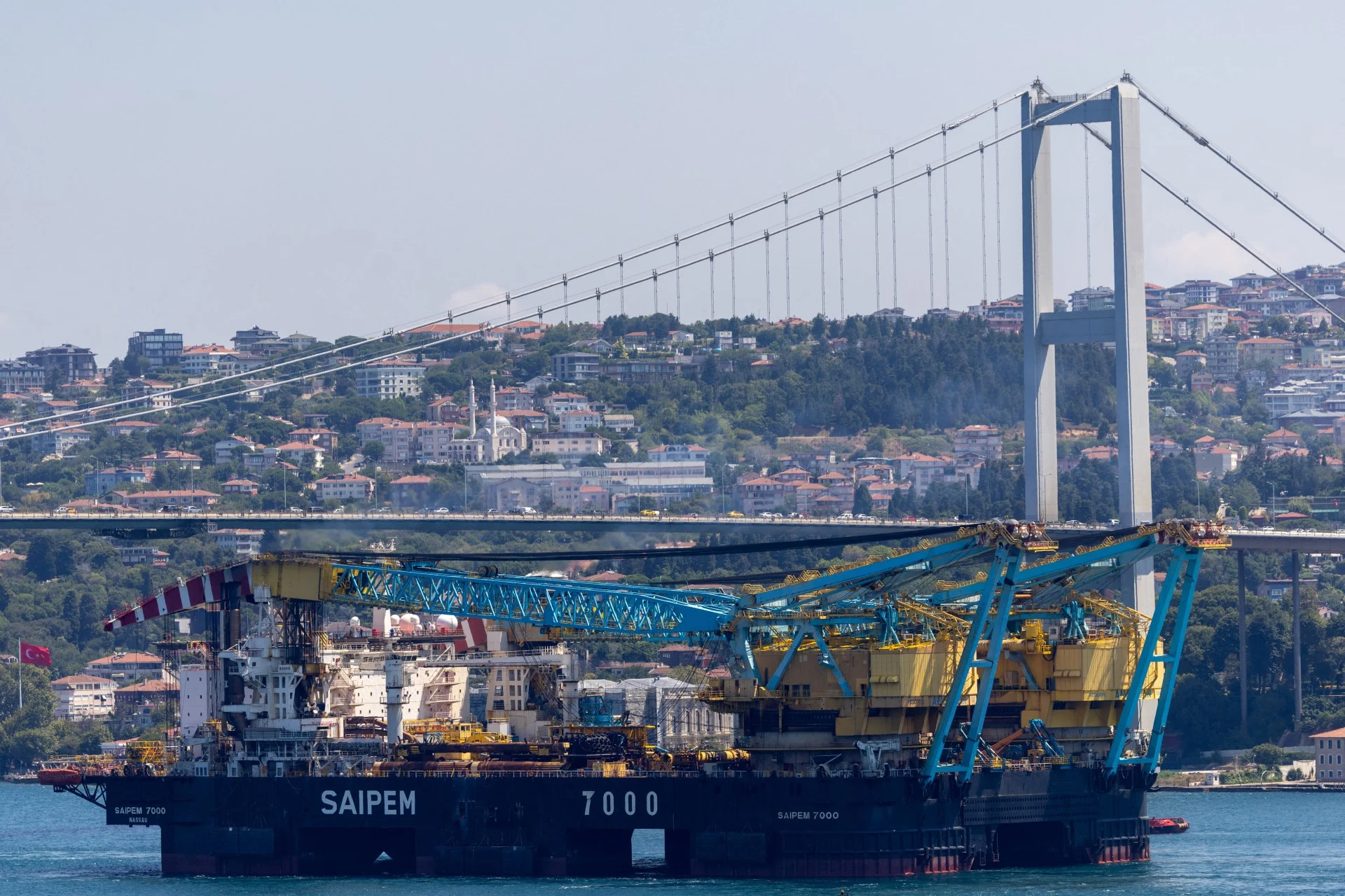 Συνεχίζεται ομαλά η διέλευση πλοίων από τα τουρκικά στενά προς τη Μαύρη Θάλασσα