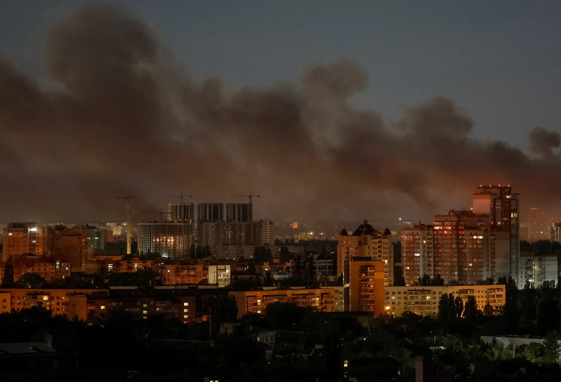Εκρήξεις στο Κίεβο έπειτα από συναγερμό για ρωσική πυραυλική επίθεση