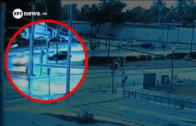 Εγκεφαλικά νεκρός ο 39χρονος οδηγός της μηχανής – Ελεύθερος μετά την απολογία του ο ταξιτζής – News.gr