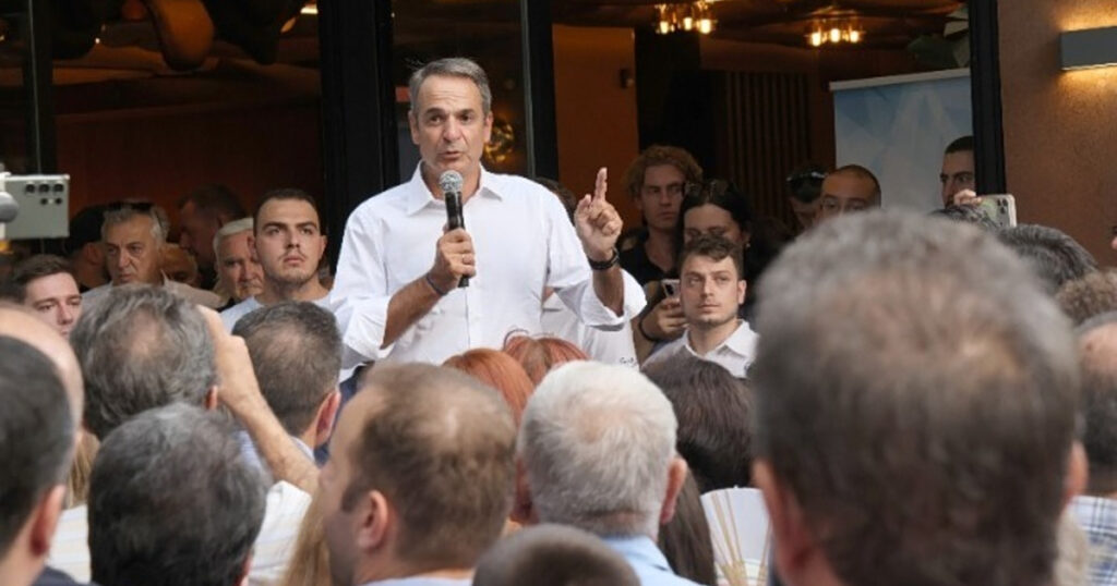Μητσοτάκης: «Ο κατώτατος μισθός θα ξεπεράσει τα 950 ευρώ πριν από τις εκλογές»