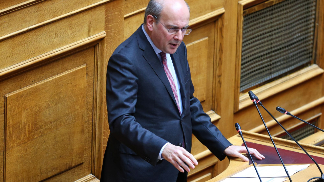 Χατζηδάκης: Άκυρες οι εγκύκλιοι που δεν αναρτώνται