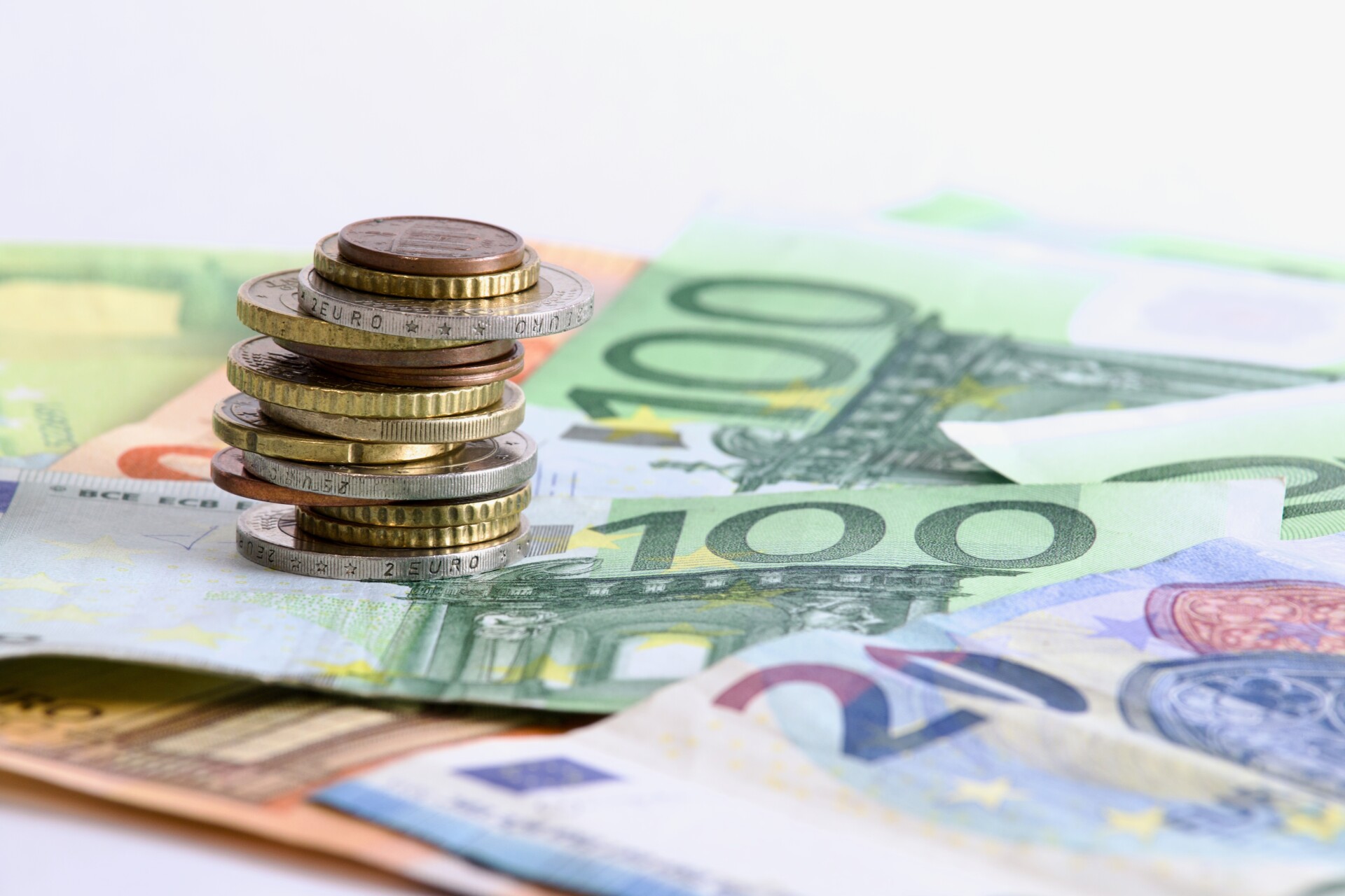 Πρωτογενές πλεόνασμα 5,7 δισ. στο 7μηνο