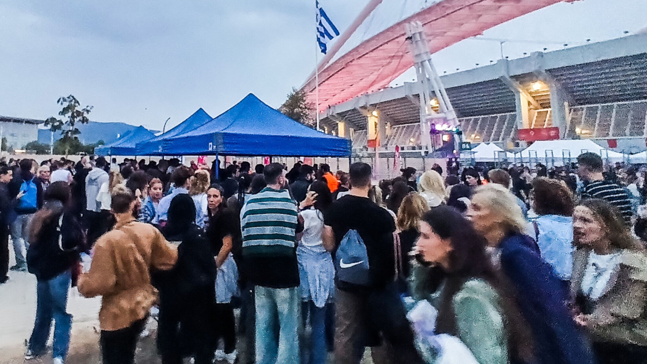 Άννα Βίσση: Το ΟΑΚΑ τραγουδούσε, στις εισόδους διαμαρτύρονταν – Τα παράπονα θεατών
