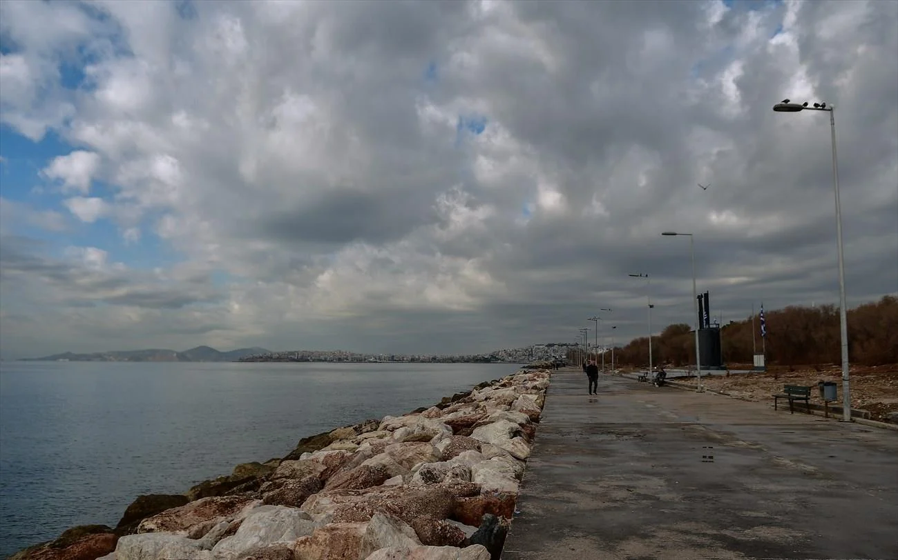 Επικαιροποιήθηκε το έκτακτο δελτίο επιδείνωσης – «Πορτοκαλί» προειδοποίηση για τρεις περιοχές