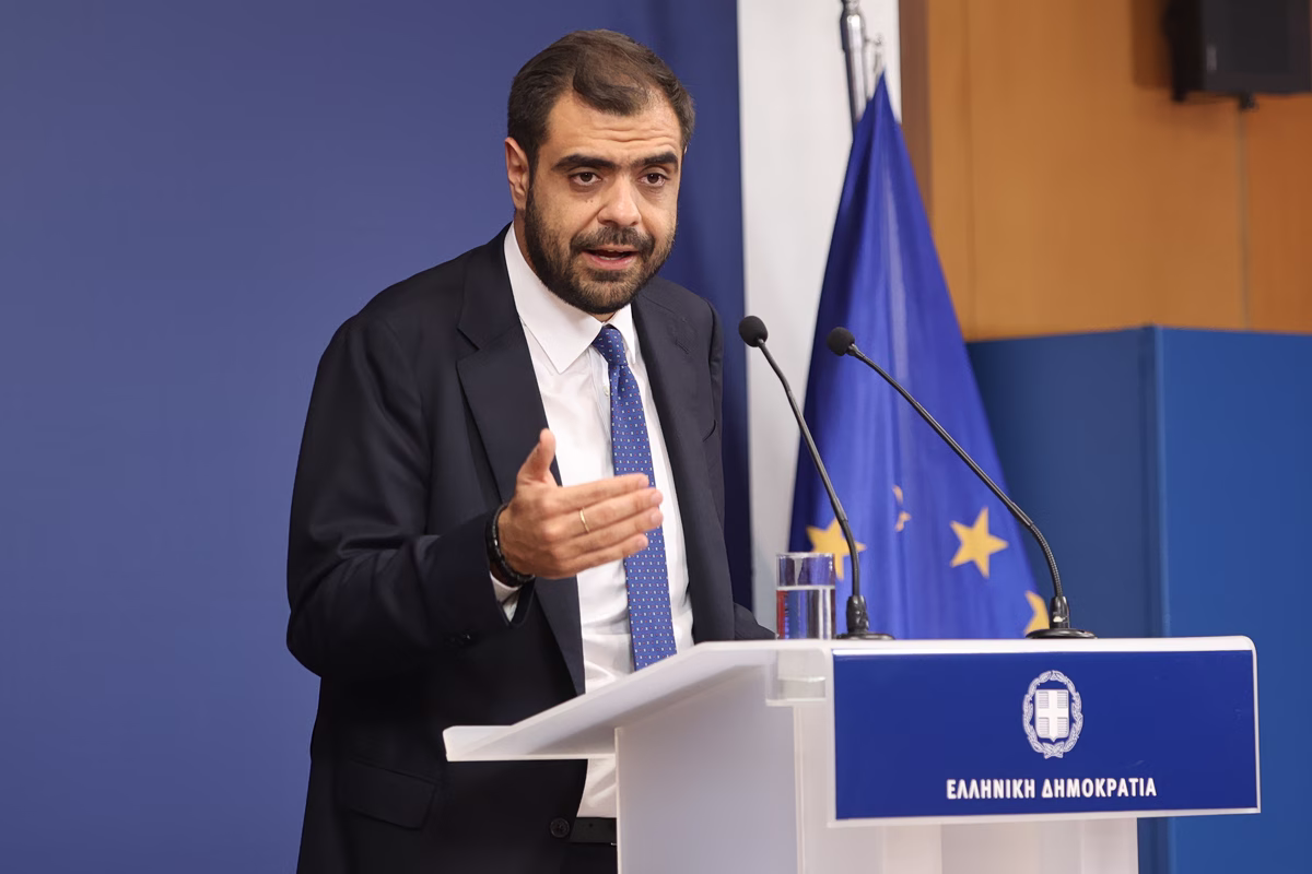 Μαρινάκης αδειάζει... Μαρινάκη - «Προσωπικές οι απόψεις μου για το επίδομα ανεργίας»